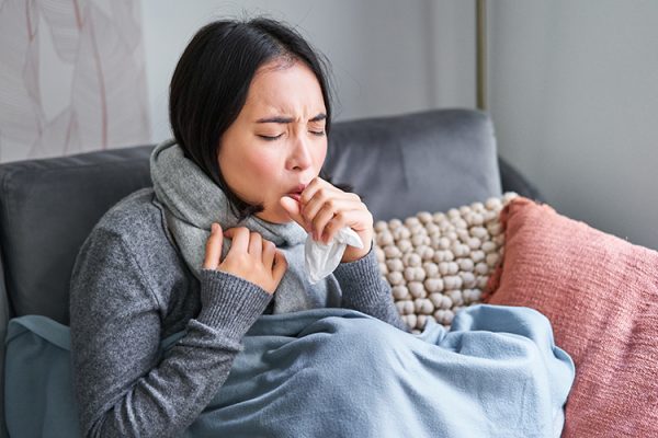 Geçmeyen Kuru Öksürüğe Ne İyi Gelir? Evde Doğal Çözümler